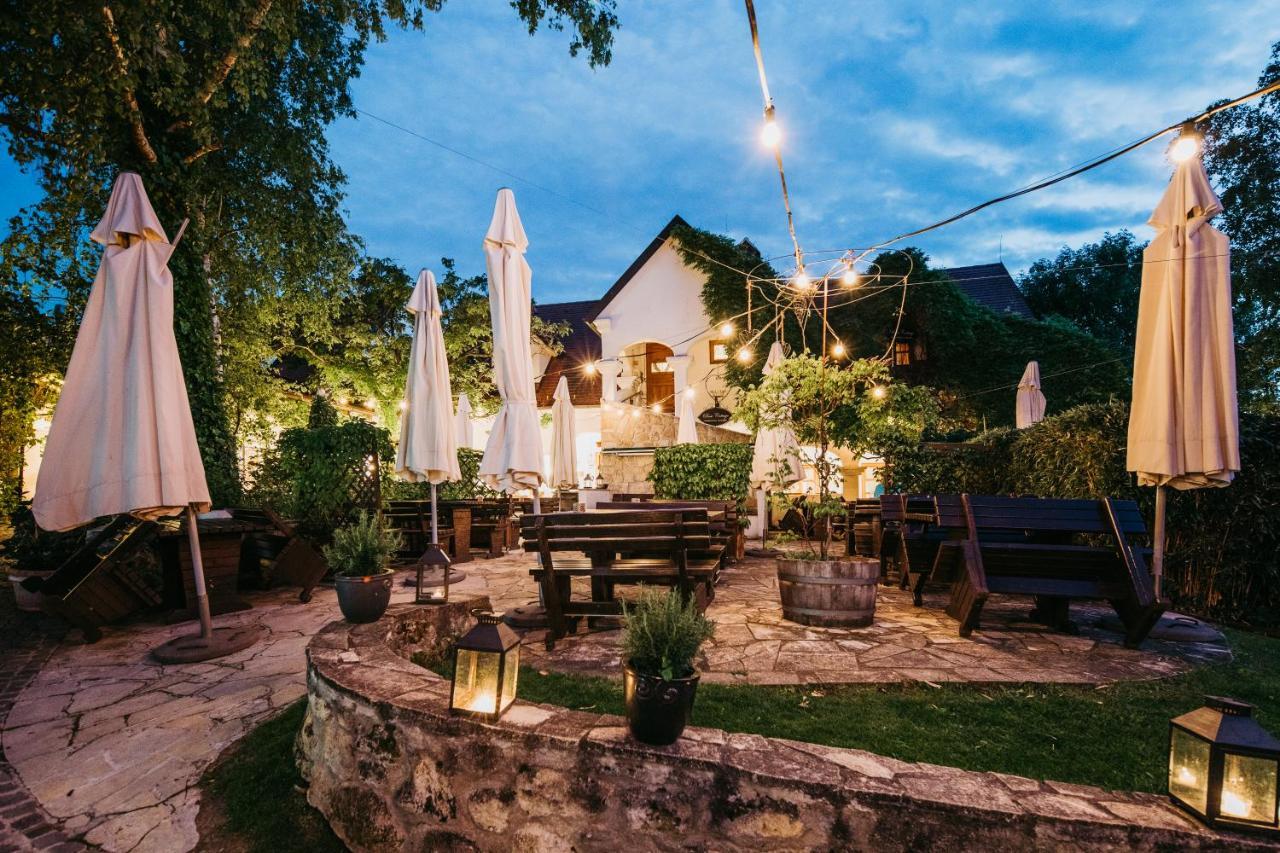 Oleander Romantik Zimmer Trausdorf an der Wulka Dış mekan fotoğraf