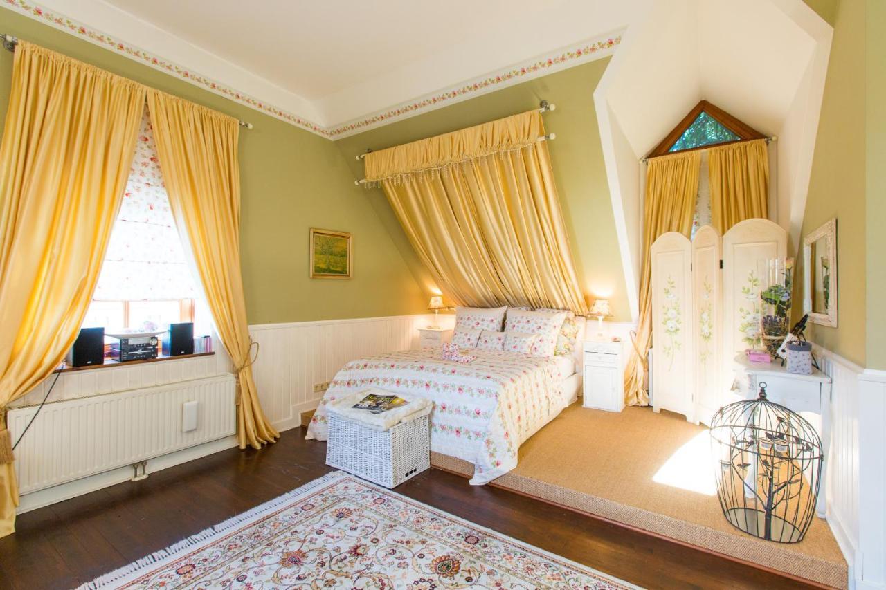 Oleander Romantik Zimmer Trausdorf an der Wulka Dış mekan fotoğraf