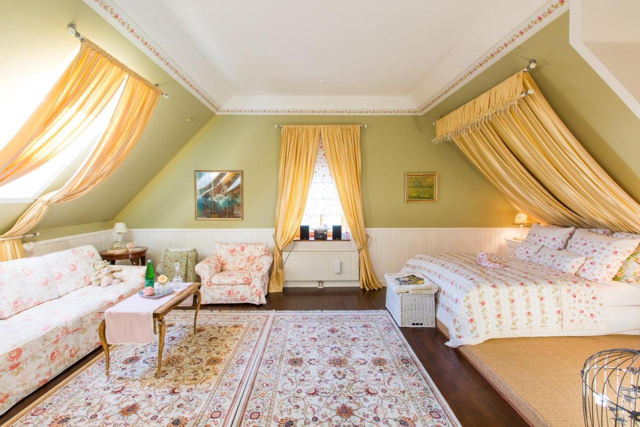 Oleander Romantik Zimmer Trausdorf an der Wulka Dış mekan fotoğraf